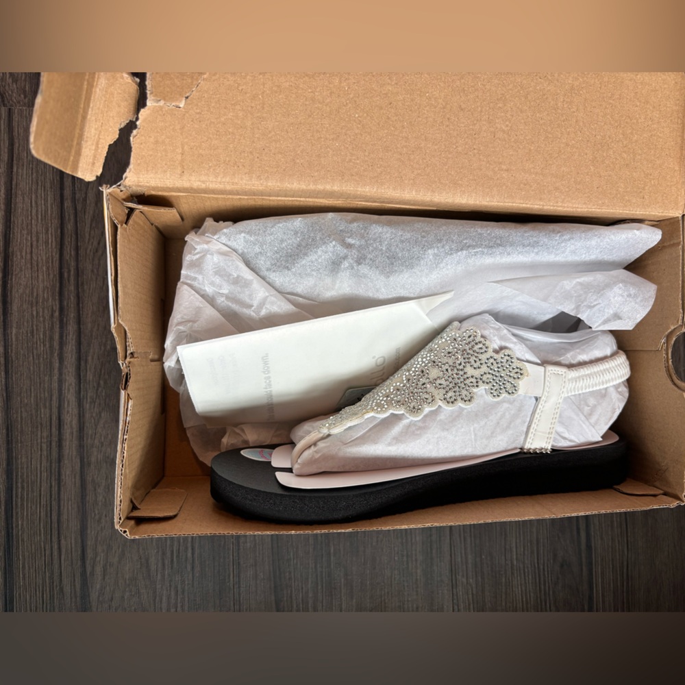 Cali yoga Skechers White and Black Sandals with Crystal Embellishments sz 8 - Picture 4 of 8